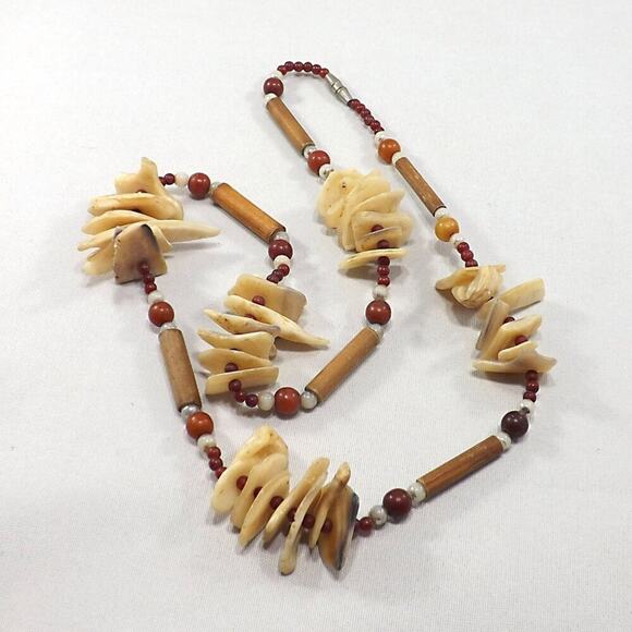 Vintage 1960s Shell Wood Beaded Necklace Boho Natural Beads 20" - Picture 5 of 10